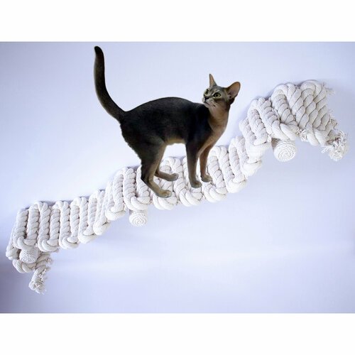 Когтеточка для кошки из хлопка . 200х18 см, 3 брусочка . канат 26 мм, шпилька 10 мм . Котомостик Змейка от Catbridges . Белый . Лежанка .